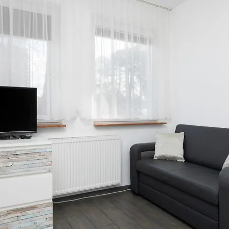 Guest house Domek Cos Innego - Zaledwie 150 M Do Plazy 3*