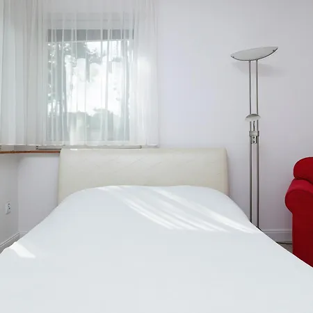 Guest house Domek Cos Innego - Zaledwie 150 M Do Plazy 3*