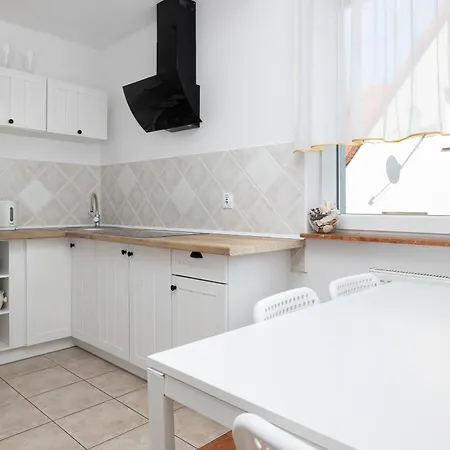Guest house Domek Cos Innego - Zaledwie 150 M Do Plazy Dziwnowek